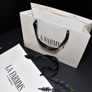 Bolsa Kraft elegante com alça de fita